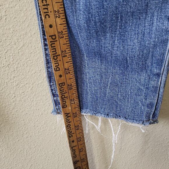 Old Navy Womens Blue High Rise Light Wash‎ Distressed Boyfriend Jeans Size 8 - Picture 11 of 12
